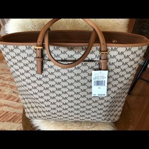 Michael Kors Large MF Carryall Tote